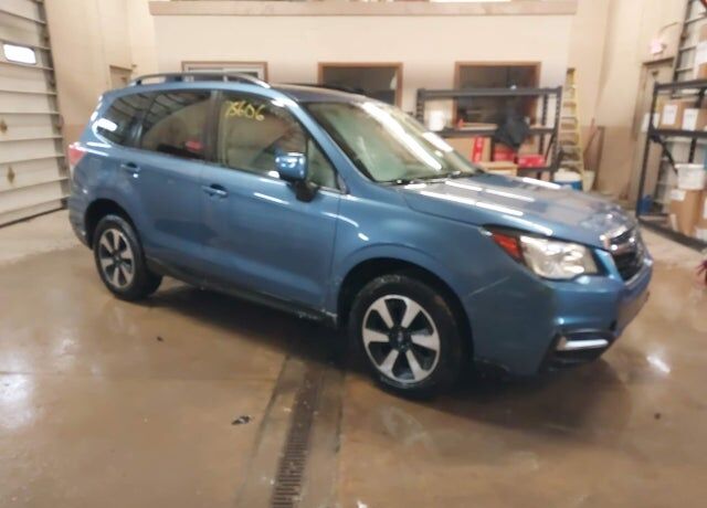 2017 SUBARU Forester