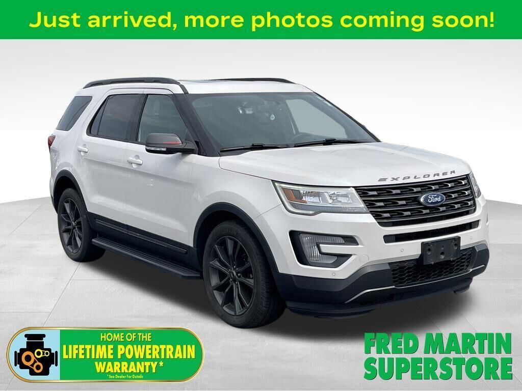 2017 FORD Explorer