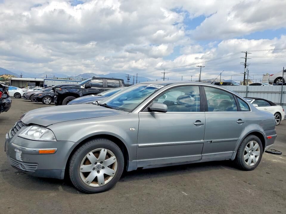 2003 VOLKSWAGEN Passat