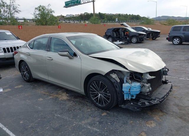 2023 LEXUS ES