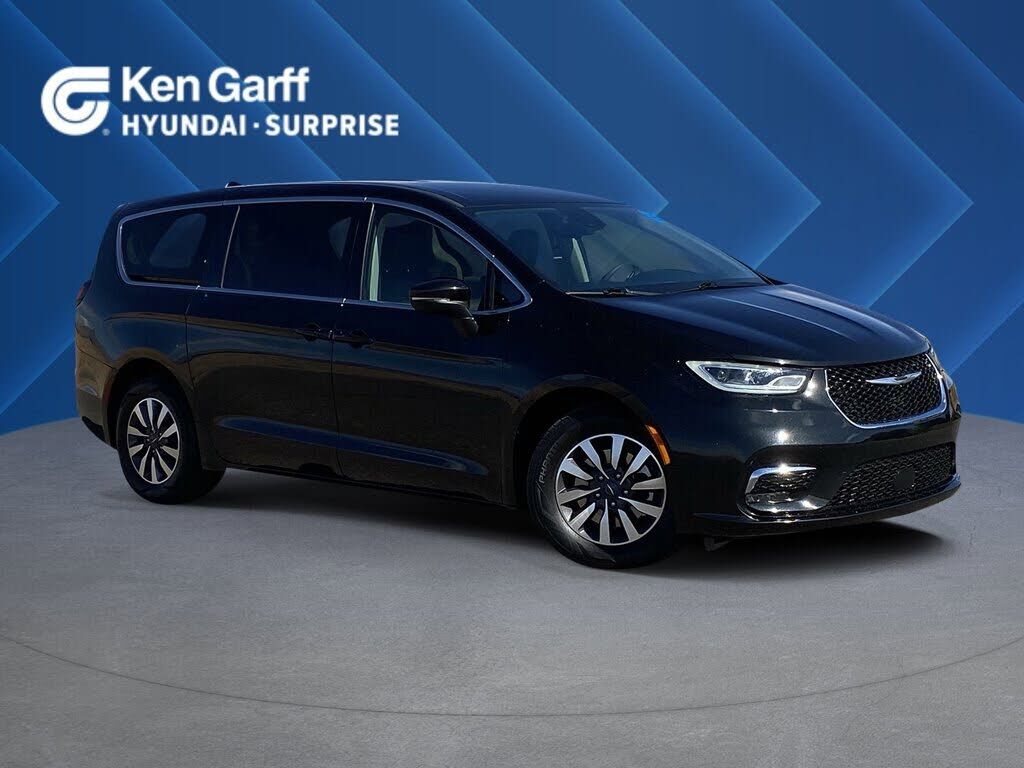 2023 CHRYSLER Pacifica