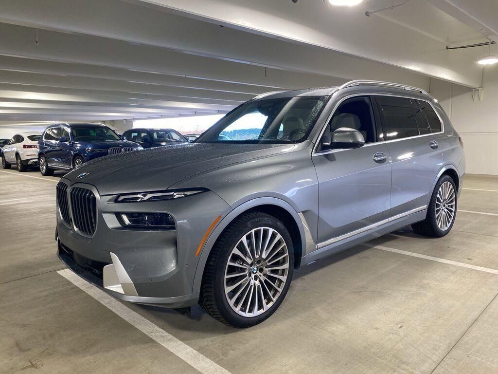 2023 BMW X7