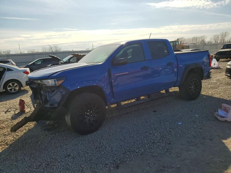 2025 CHEVROLET Colorado
