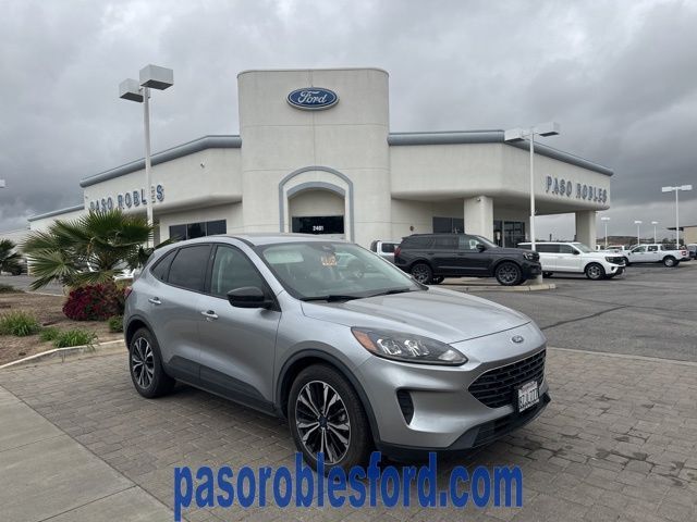 2021 FORD Escape