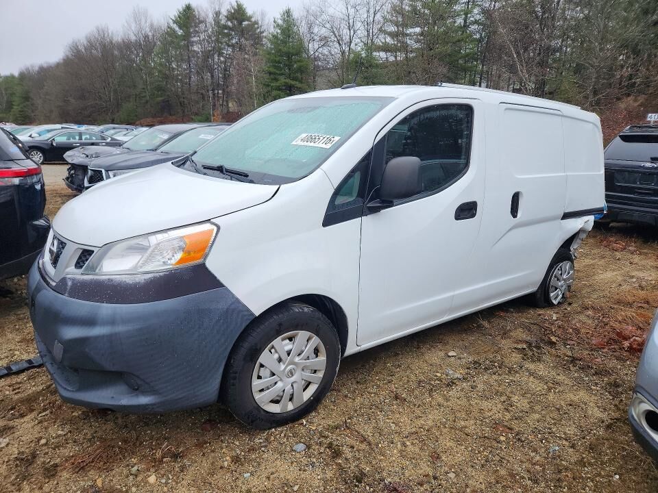 2013 NISSAN NV200