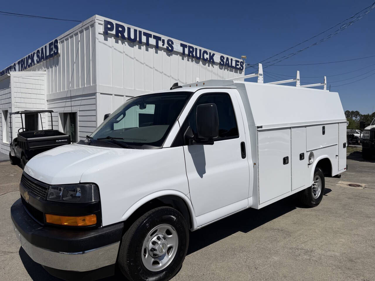 2022 CHEVROLET Express