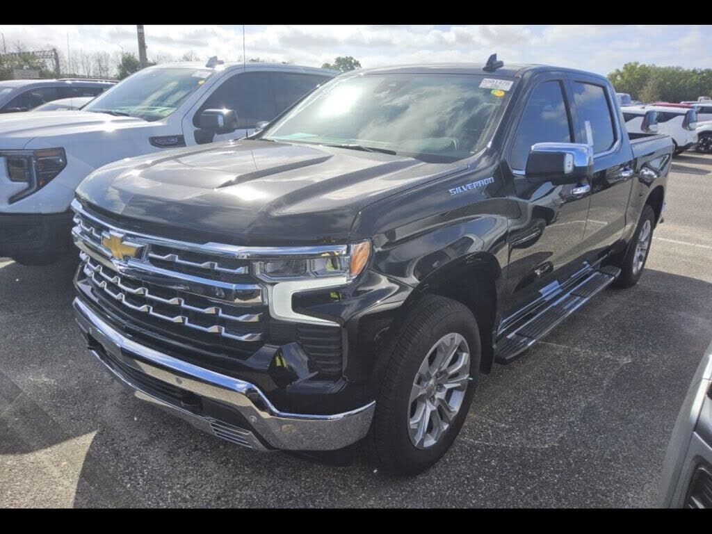 2025 CHEVROLET Silverado