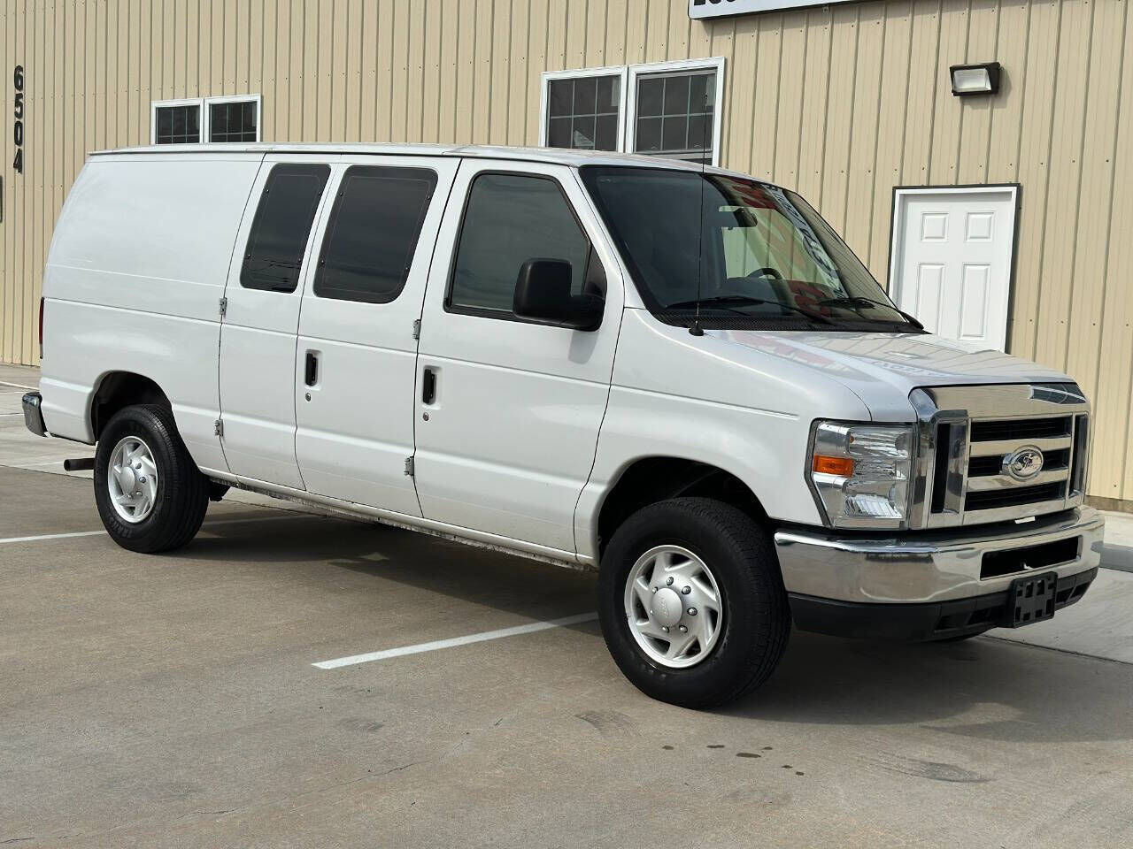 2014 FORD E-250