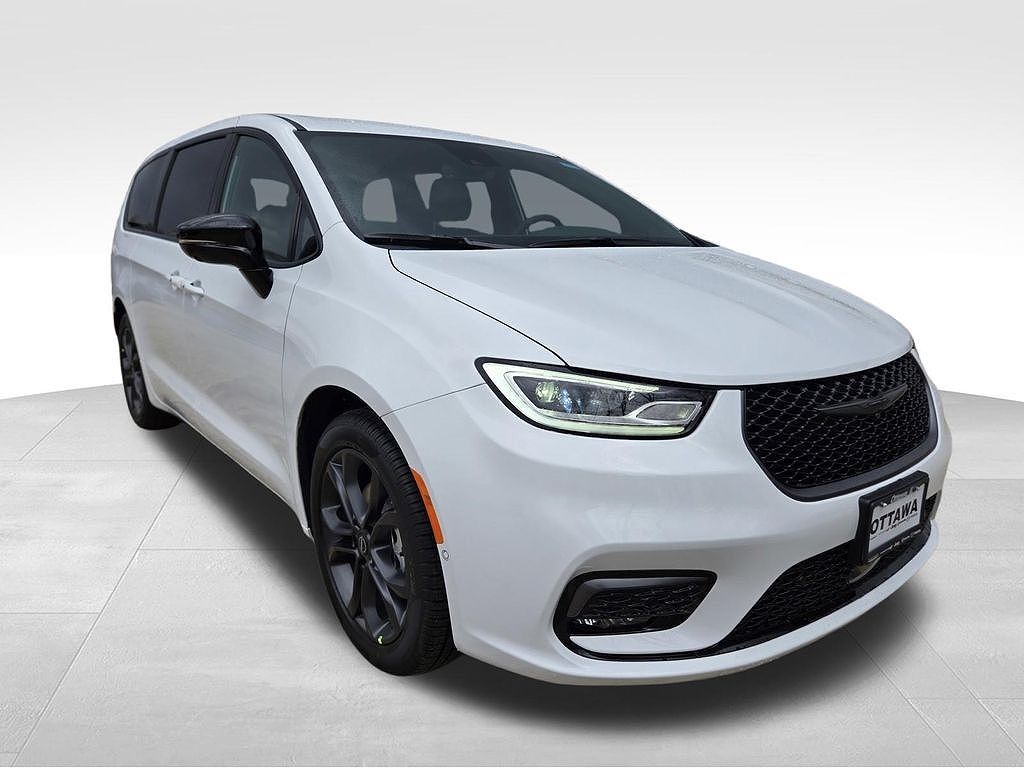 2026 CHRYSLER Pacifica