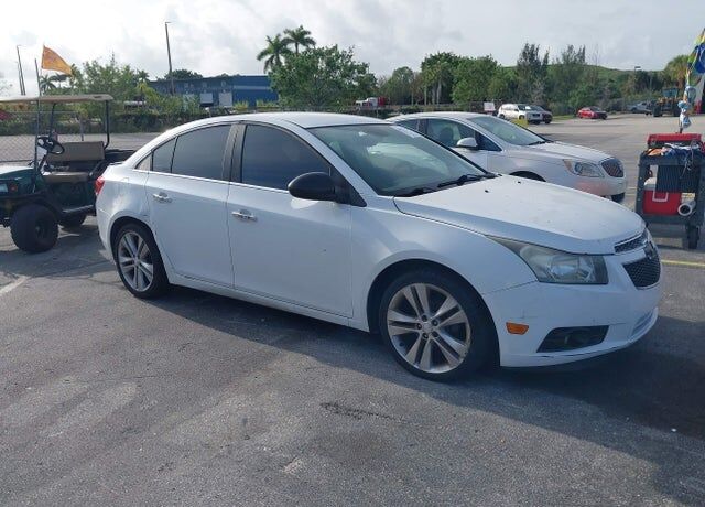 2013 CHEVROLET Cruze