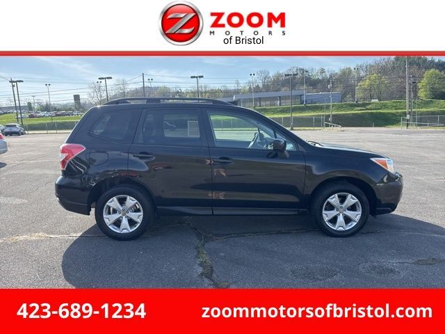2016 SUBARU Forester