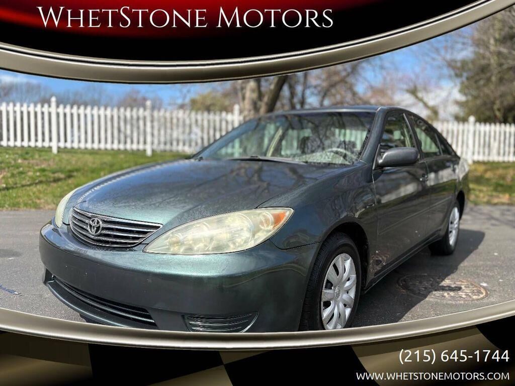 2005 TOYOTA Camry
