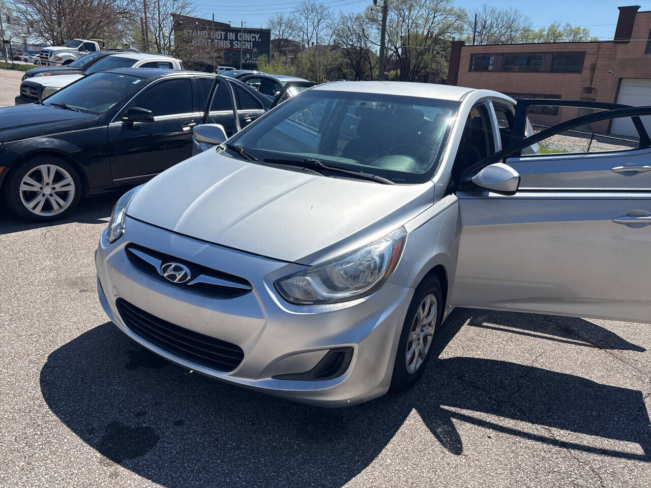 2013 HYUNDAI Accent