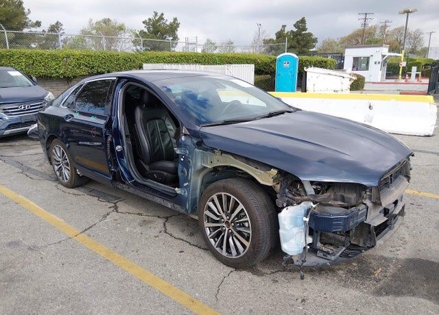 2017 LINCOLN MKZ