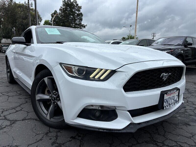 2015 FORD Mustang