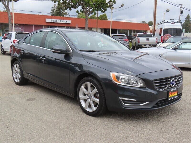 2016 VOLVO S60
