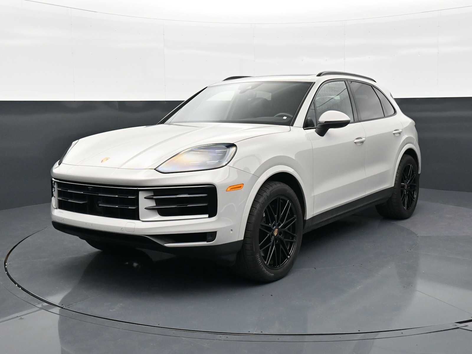 2025 PORSCHE Cayenne