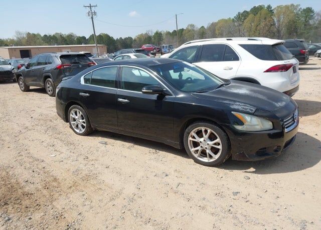 2012 NISSAN Maxima