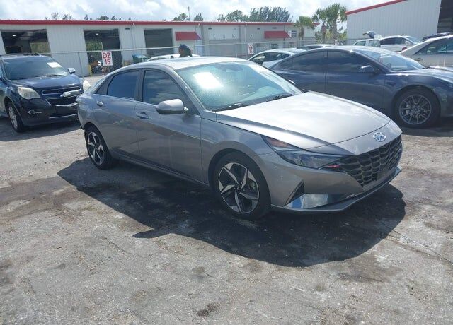 2023 HYUNDAI Elantra