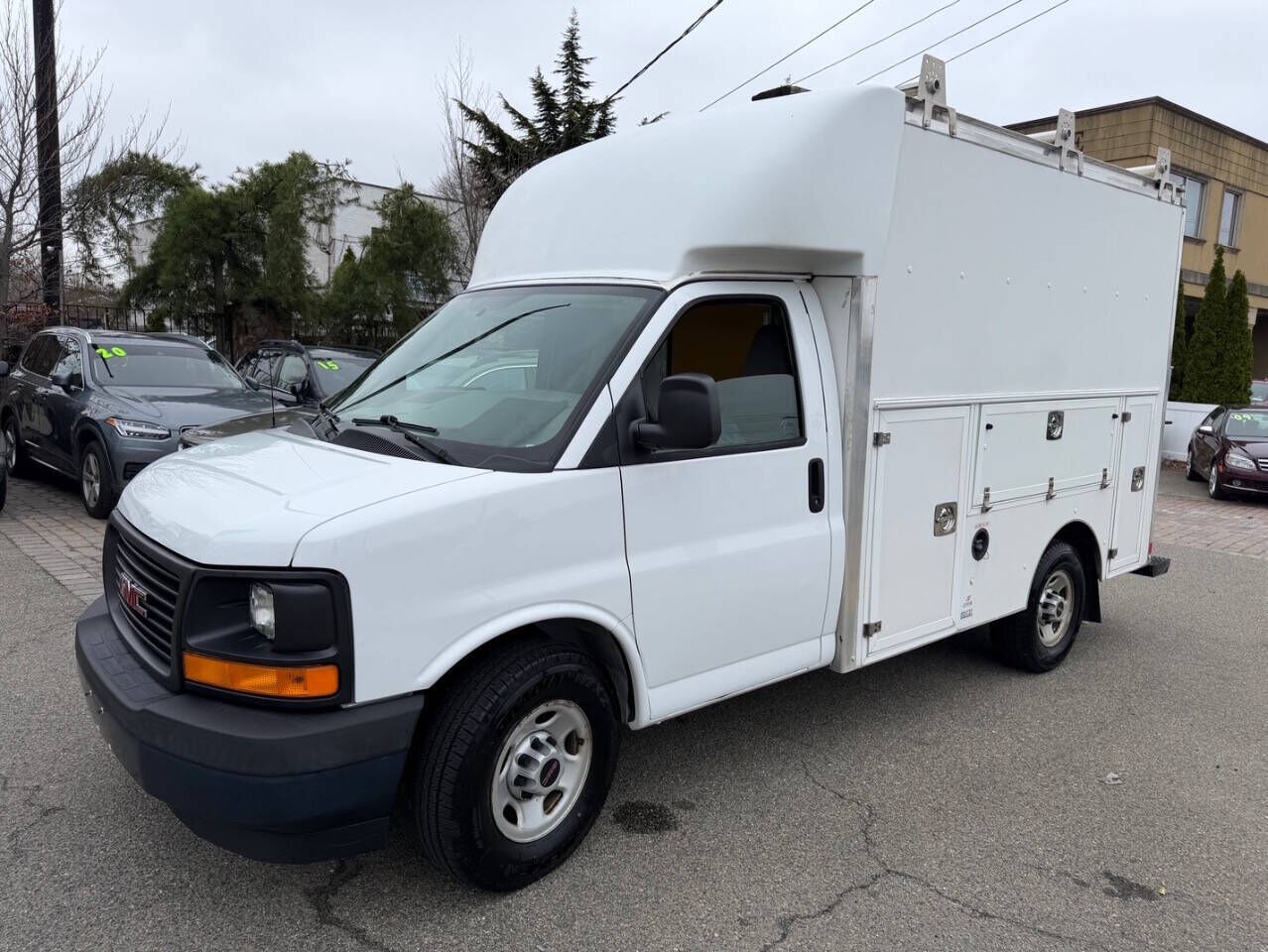 2017 GMC Savana