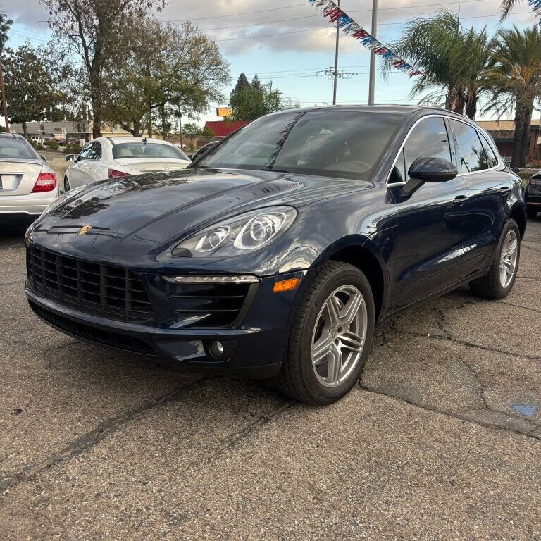 2015 PORSCHE Macan