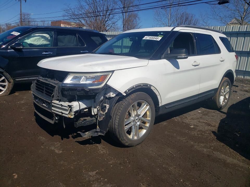 2017 FORD Explorer