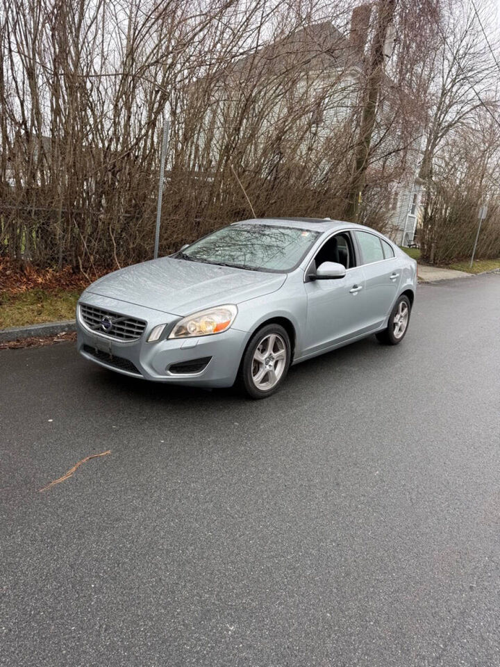 2013 VOLVO S60