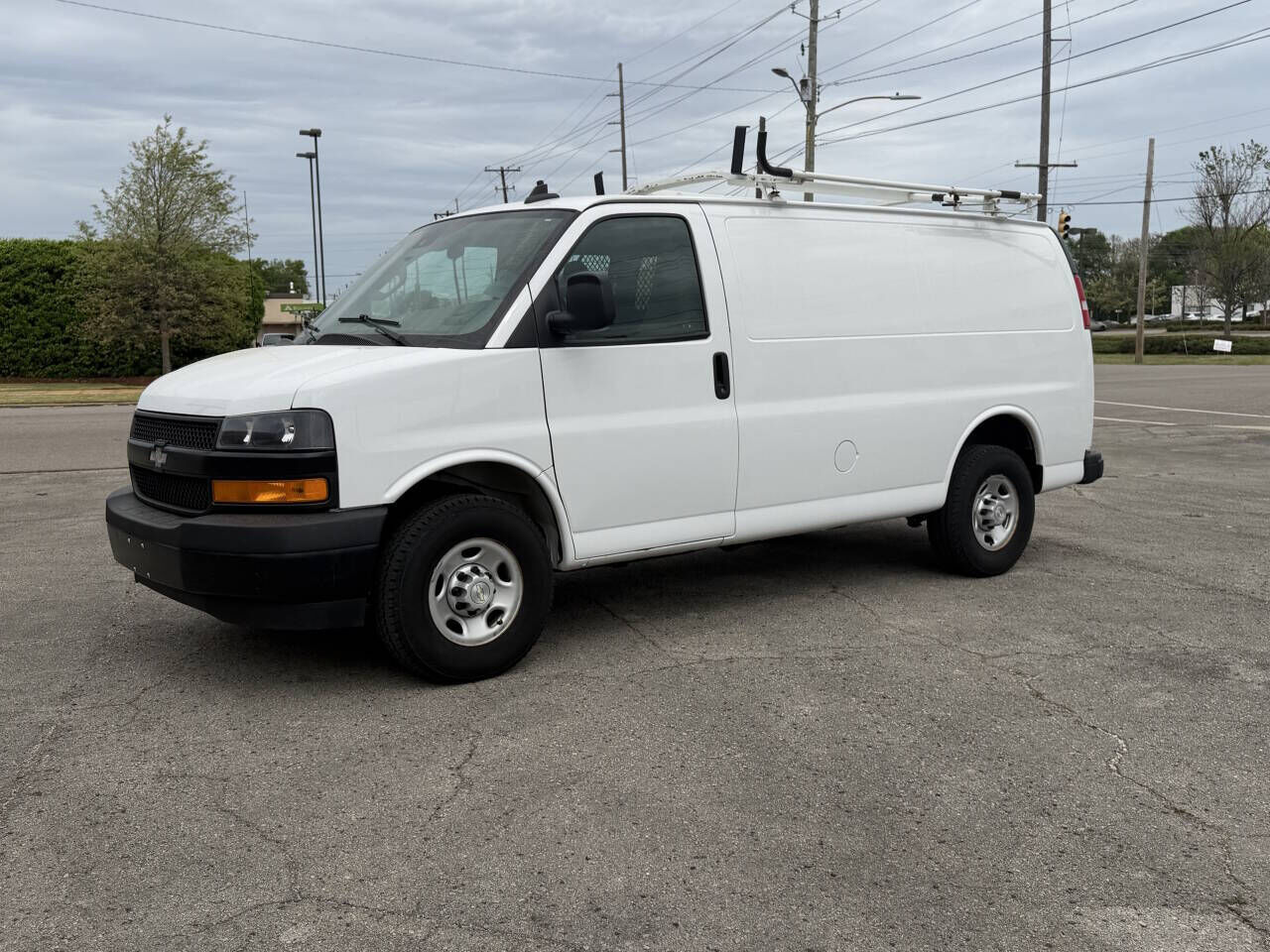 2020 CHEVROLET Express