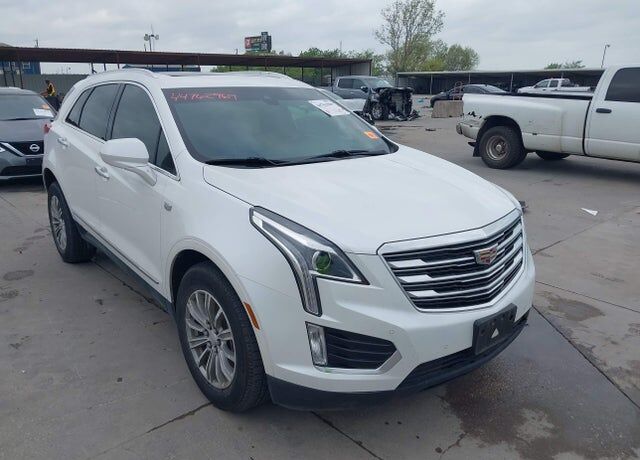 2017 CADILLAC XT5