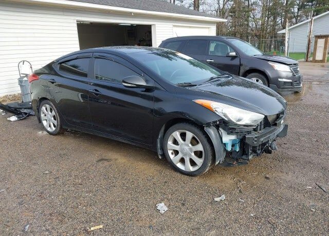 2012 HYUNDAI Elantra