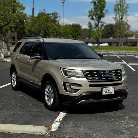 2017 FORD Explorer