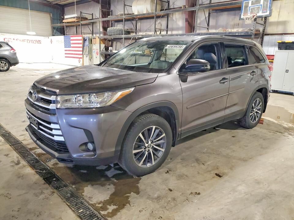 2019 TOYOTA Highlander