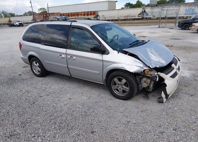 2005 DODGE Caravan