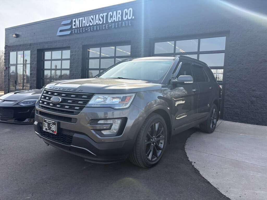 2017 FORD Explorer