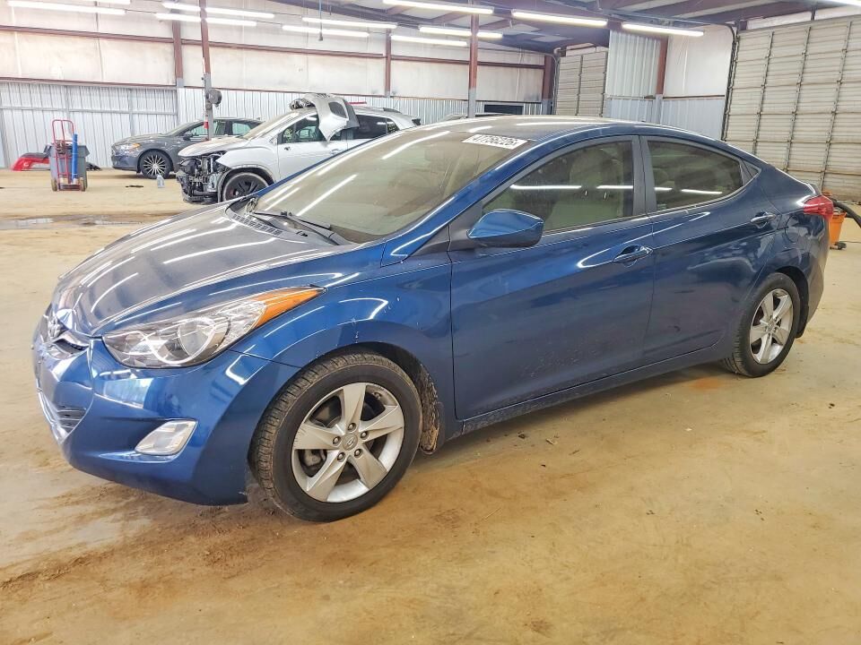 2013 HYUNDAI Elantra