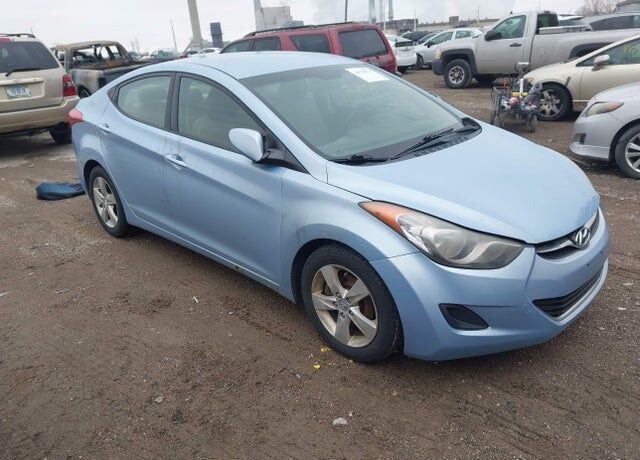 2011 HYUNDAI Elantra