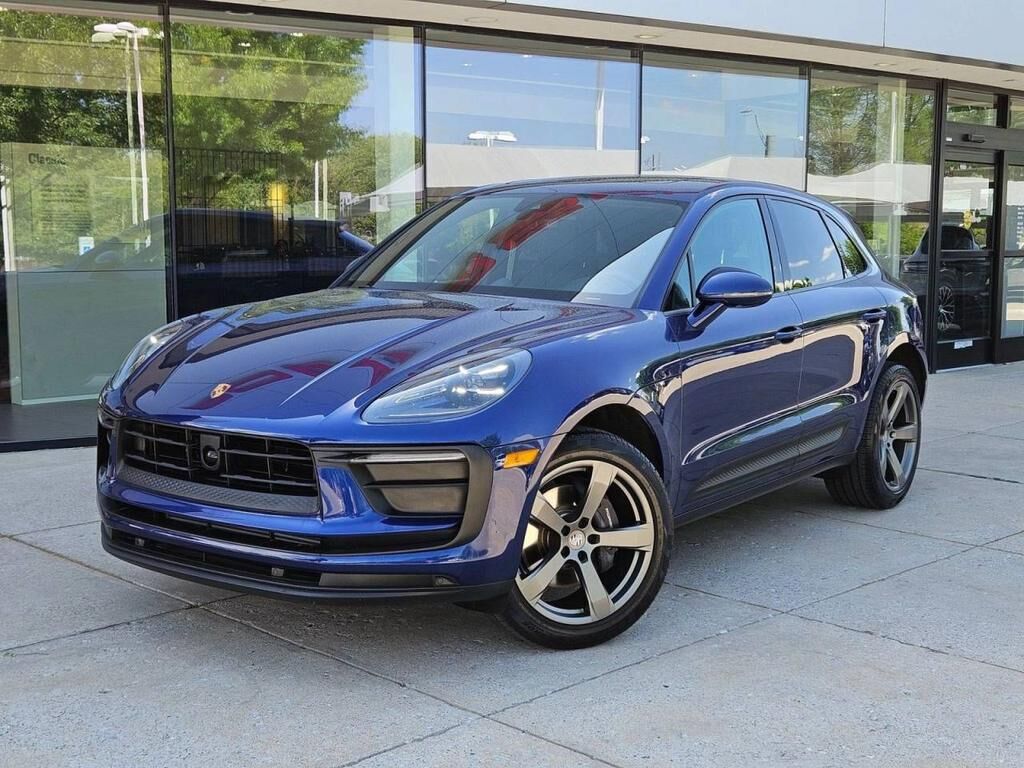 2026 PORSCHE Macan