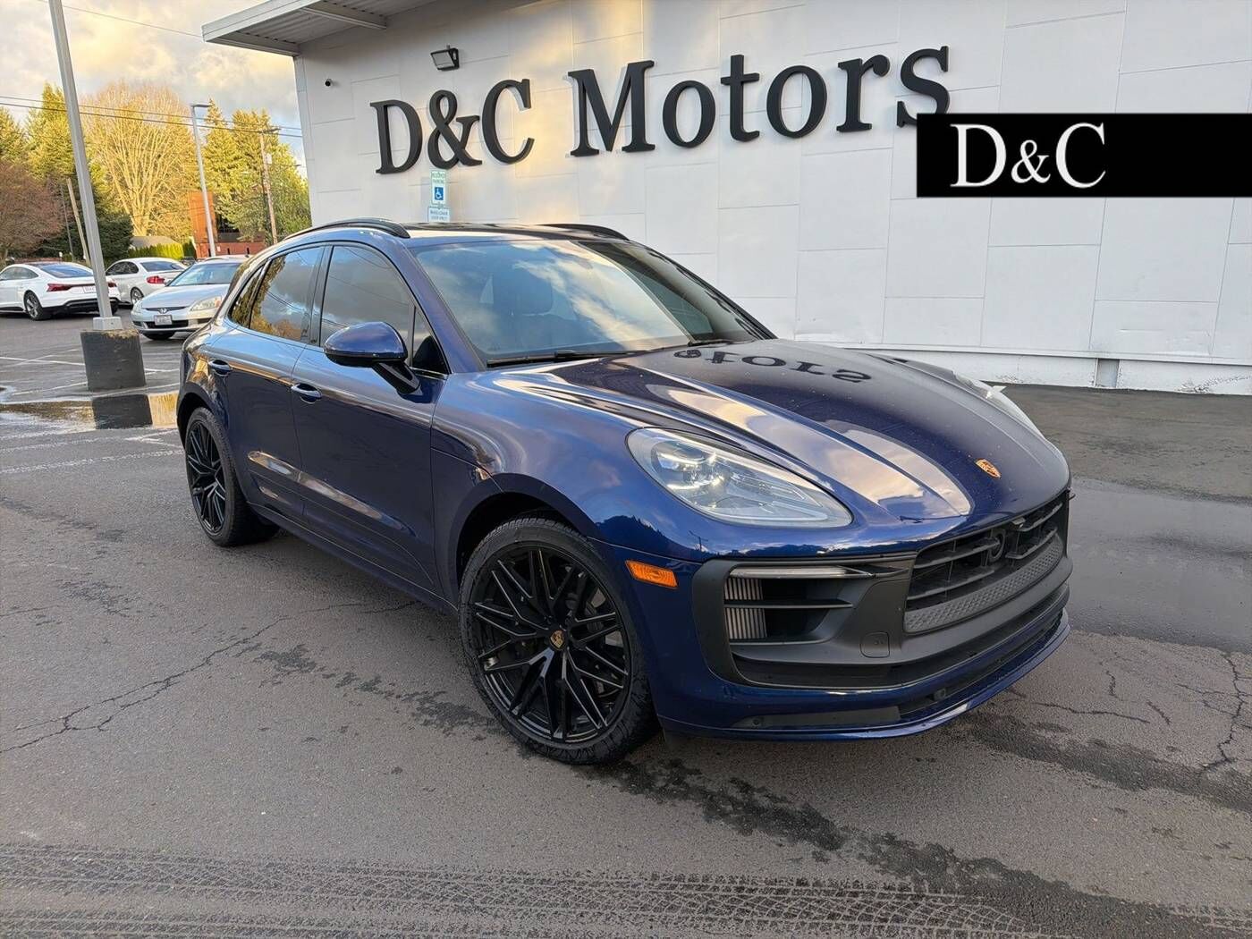 2023 PORSCHE Macan