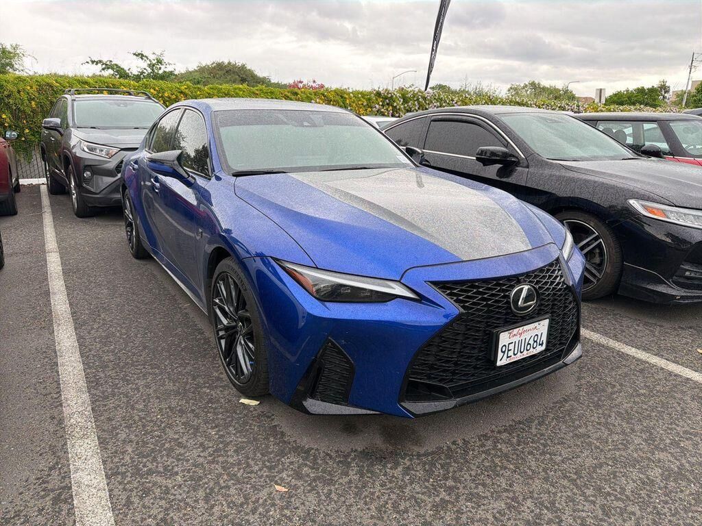 2023 LEXUS IS