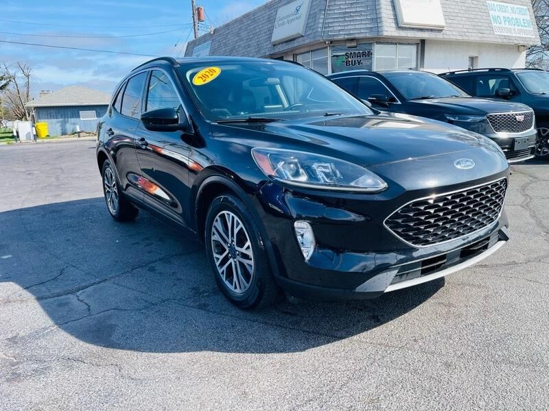 2020 FORD Escape