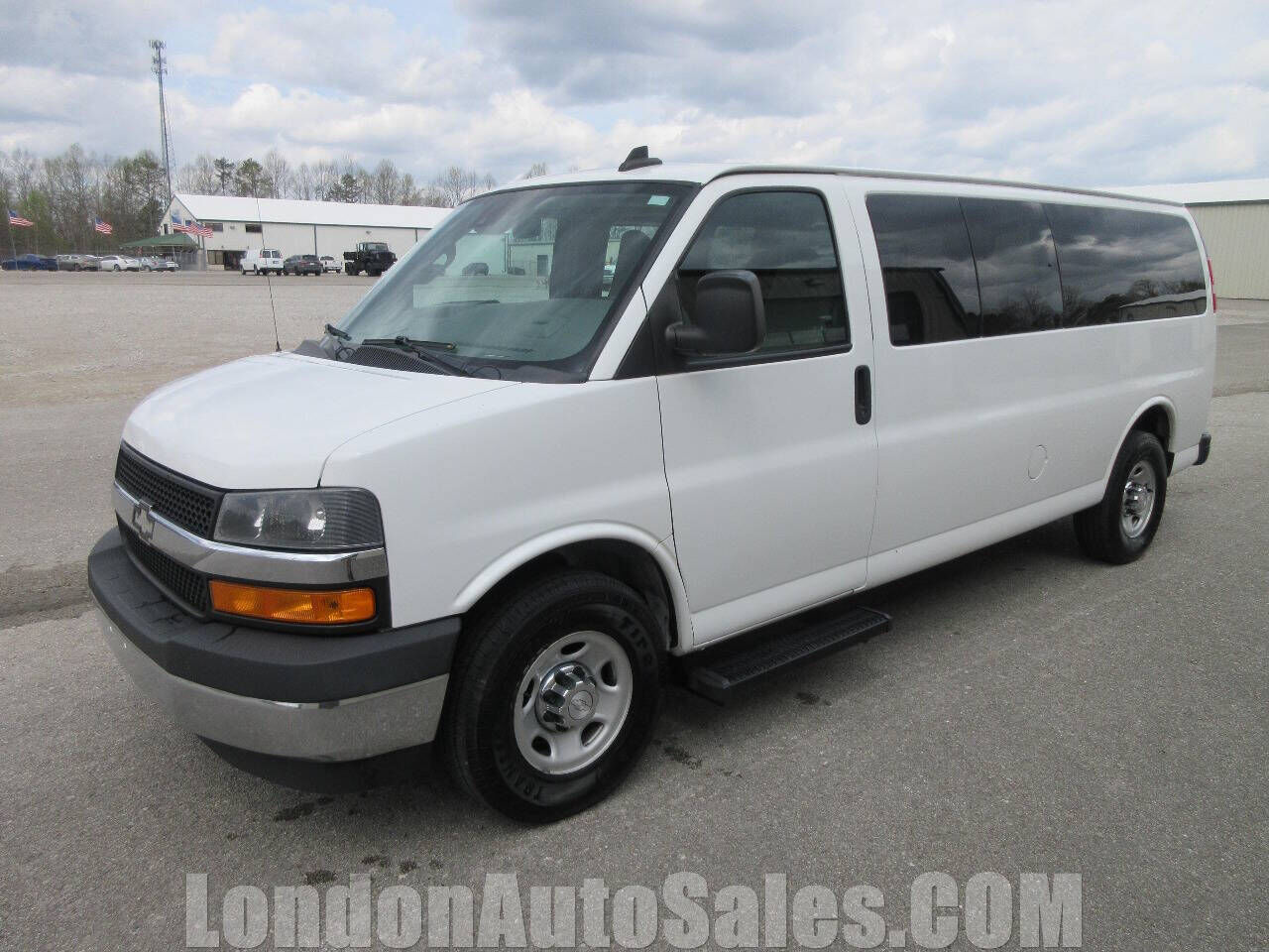 2019 CHEVROLET Express