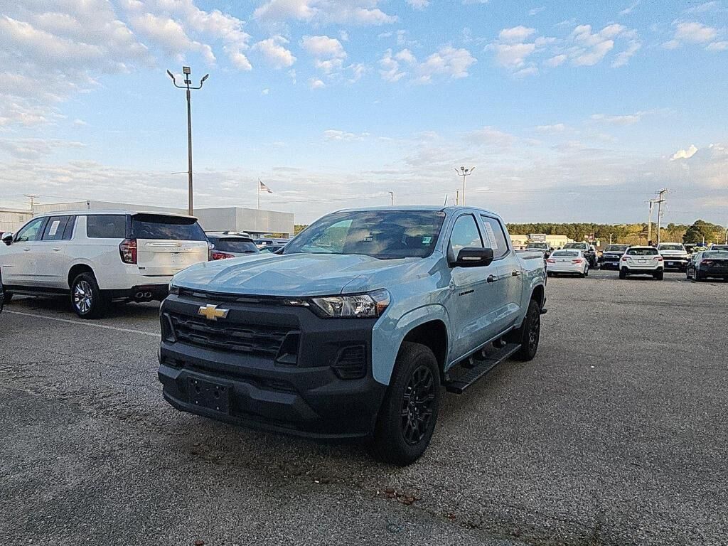 2025 CHEVROLET Colorado