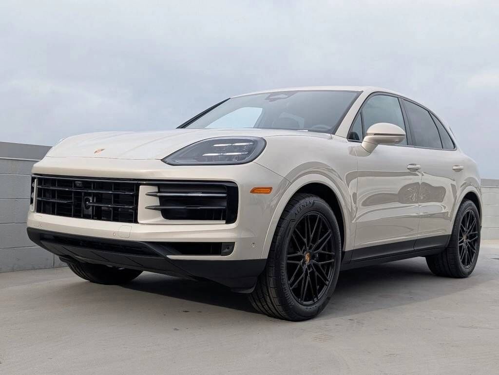2026 PORSCHE Cayenne