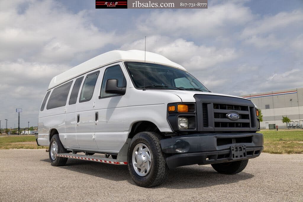 2013 FORD E-250