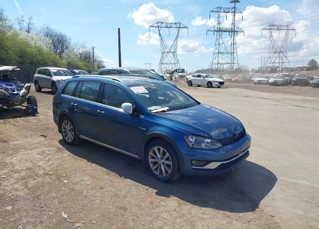 2017 VOLKSWAGEN Golf Alltrack