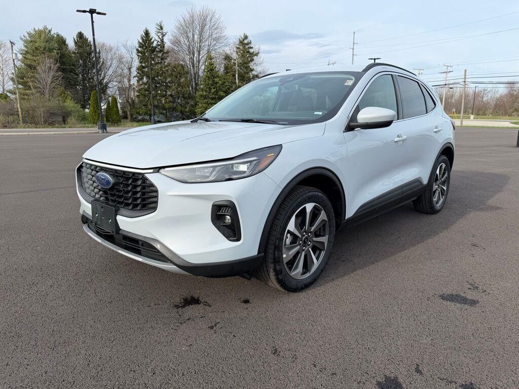 2025 FORD Escape