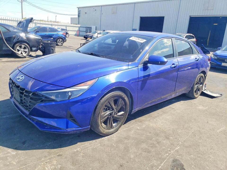 2022 HYUNDAI Elantra