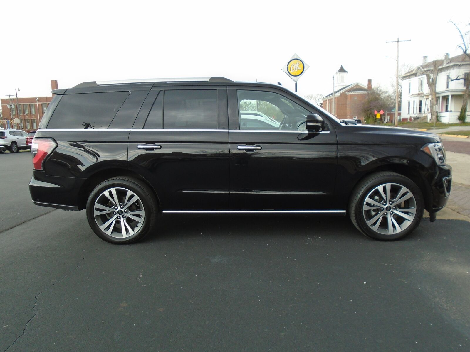 2021 FORD Expedition