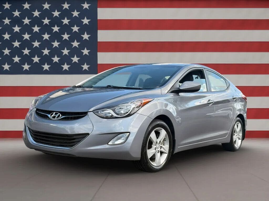 2012 HYUNDAI Elantra