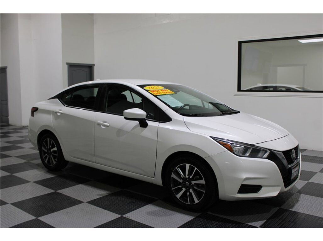 2022 NISSAN Versa